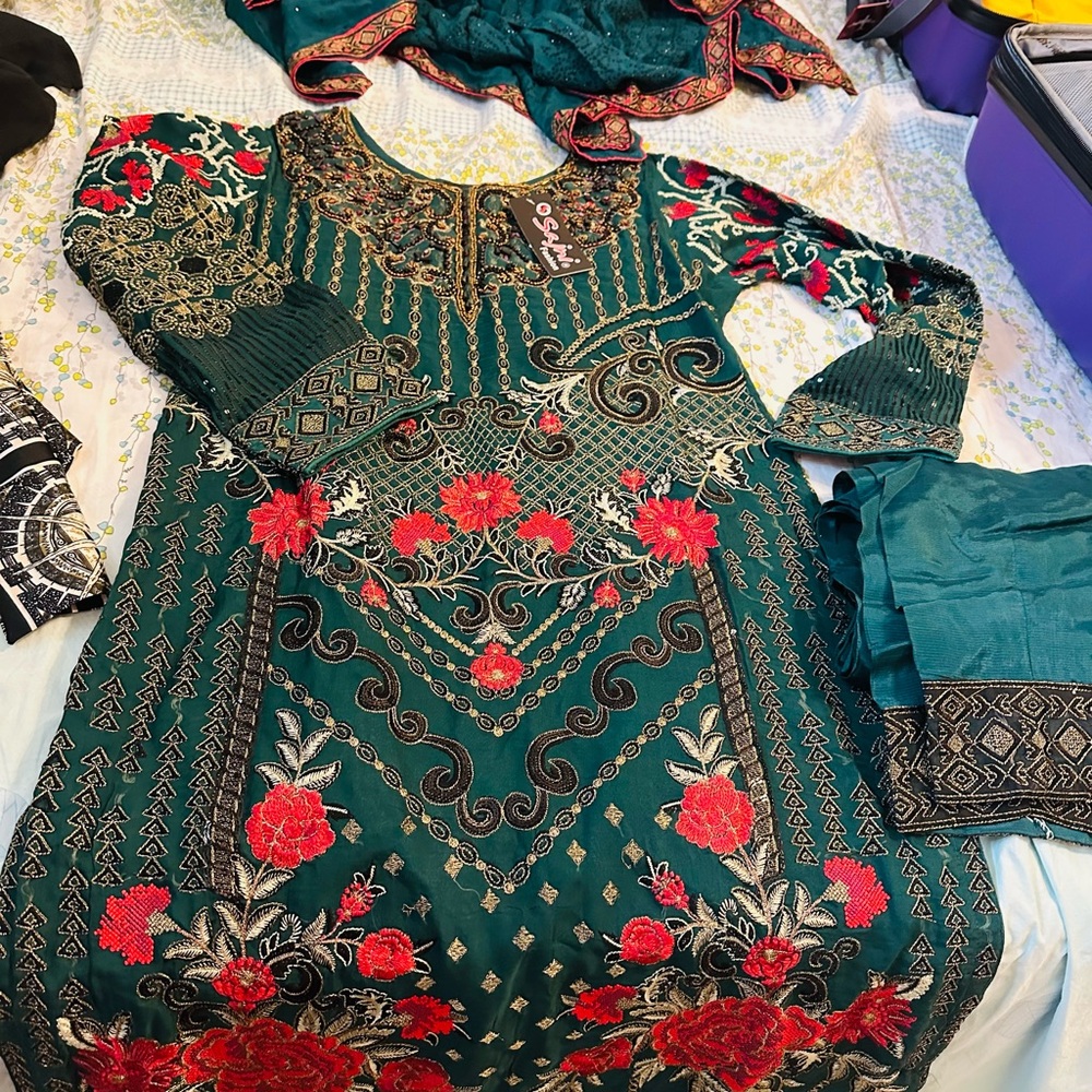 Pakistani eid dress salwar kameej  suit 3 PCs women size small to medium new